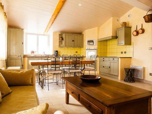 Holiday Home Aubignane Le Mas Des Oliviers