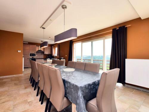 Beautiful Holiday Home In Hastiere Near Forest