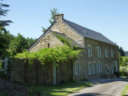 Luxurious Farmhouse Near Forest In Anhee