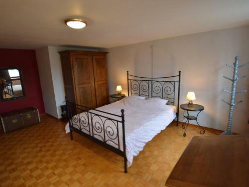 Quaint Holiday Home In Doische With Private Terrace