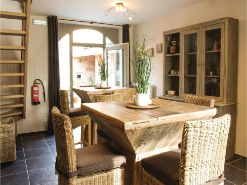 Nine-bedroom Holiday Home In Borgloon