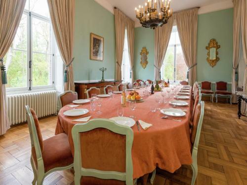Luxury Manor With Swimming Pool In Nassogne