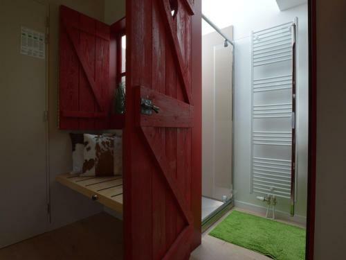 Quaint Holiday Home With Sauna In Robertville