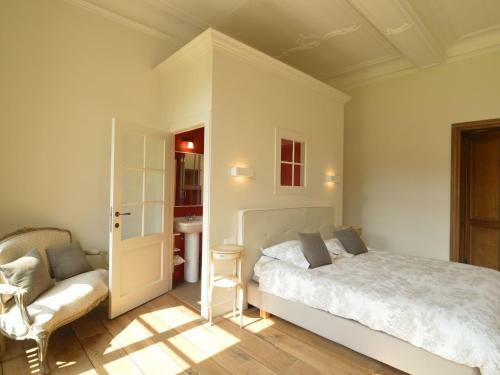 Luxurious Castle In Marchin With Infrared Sauna