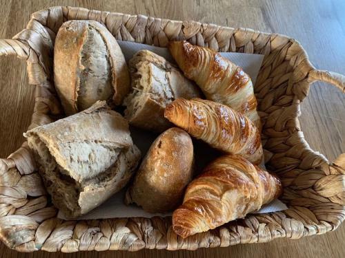 Hostal Chapeauveau B&B
