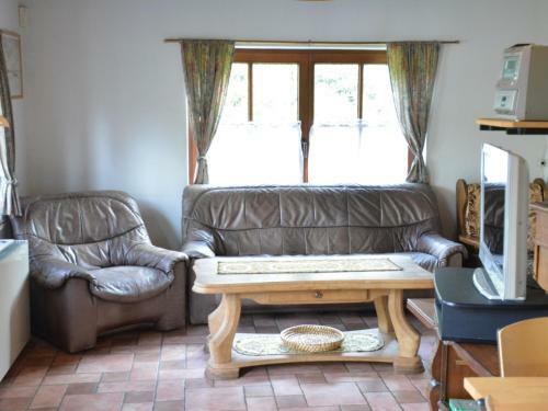 Quaint Chalet In Hannut With A Pond