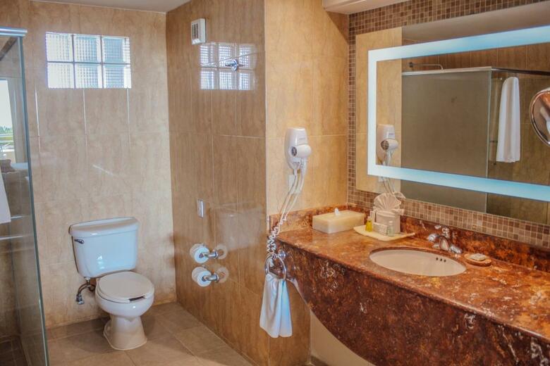 Hotel Gr Solaris Lighthouse Los Cabos