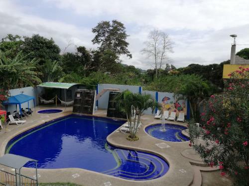 Hostal Rio Suites