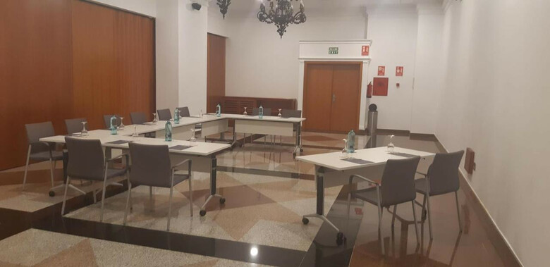 Hotel Ilunion Les Corts Spa