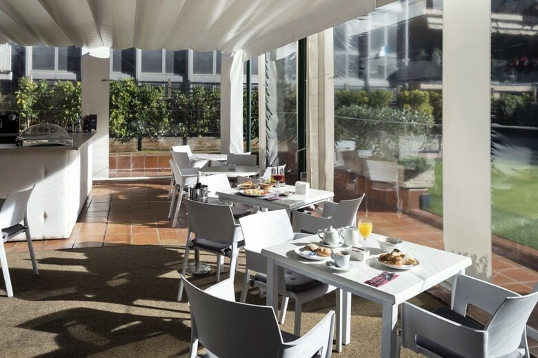 Hotel The Moods Oasis