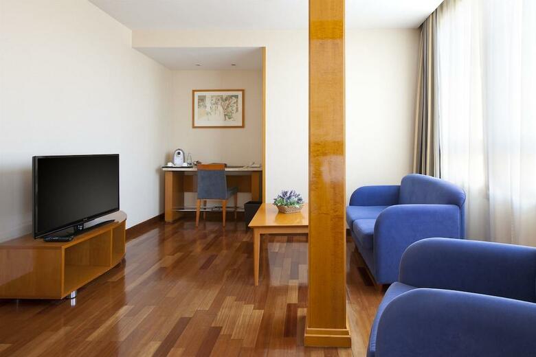 Hotel NH Castell�n Mindoro