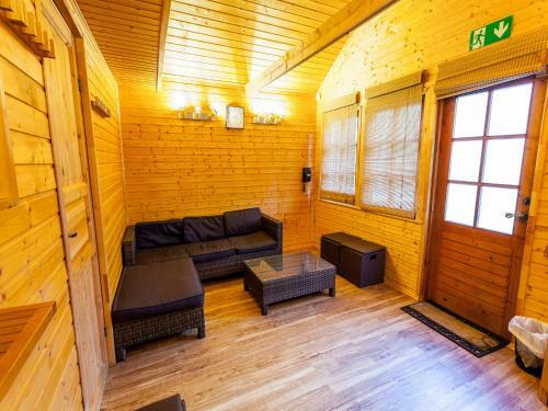 Roosta Holiday Village