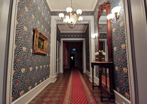 Hostal Laitse Castle