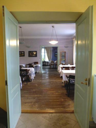 Hotel Loona Manor Guesthouse