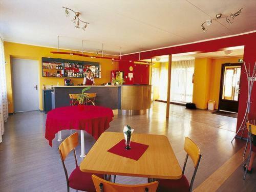 Hostal Guesthouse And Spa Of J�neda Manor