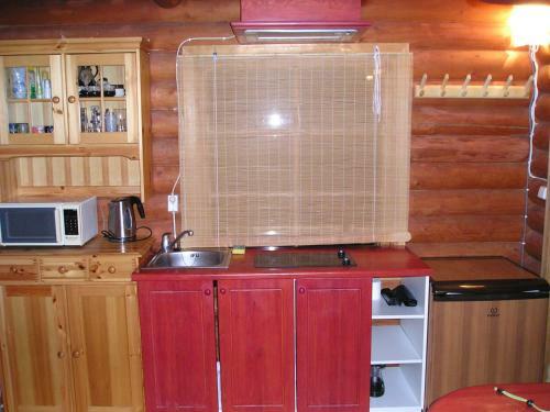 L��dla Holiday House