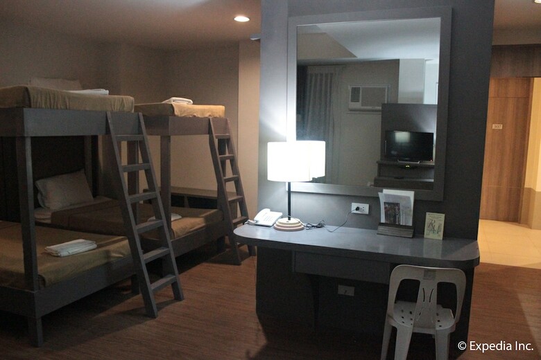 Rivermount Hotel And Resort