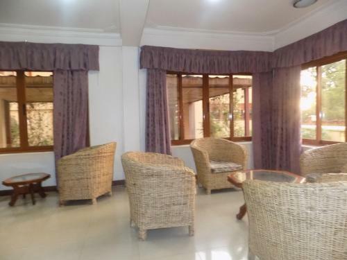 Kayegi Hotel