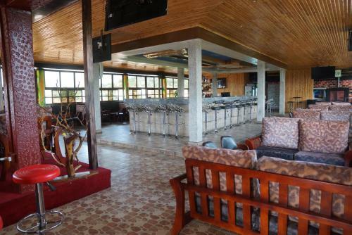 Malibu Hotel And Pub