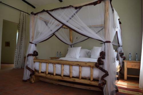 Hotel Summit Safari Lodge Muhanga