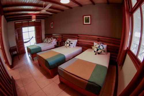 Hostal Heliconia Amazon River Lodge