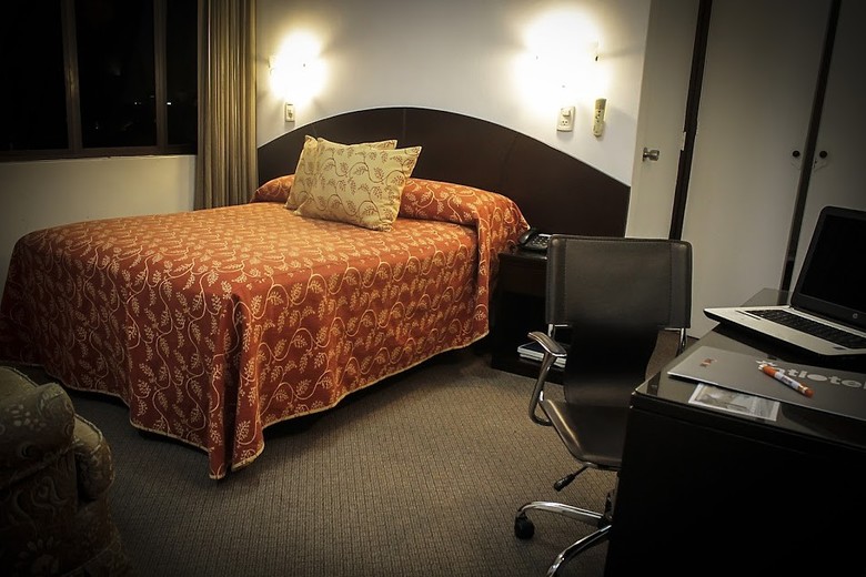 Hotel Intiotel