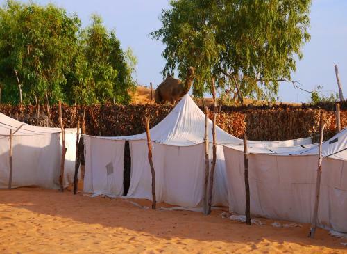 Camp Du D�sert ? Esprit D?afrique