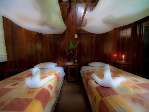 Albergue Sandoval Lake Lodge