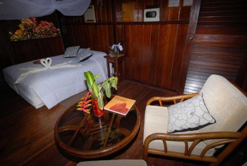 Albergue Sandoval Lake Lodge
