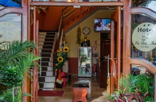 Hostal La Torre Inn