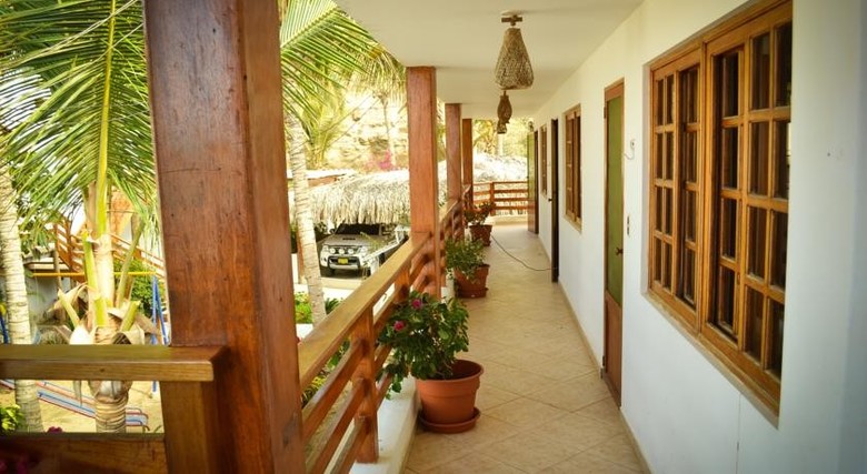 Hostal Bungalows Playa Bonita