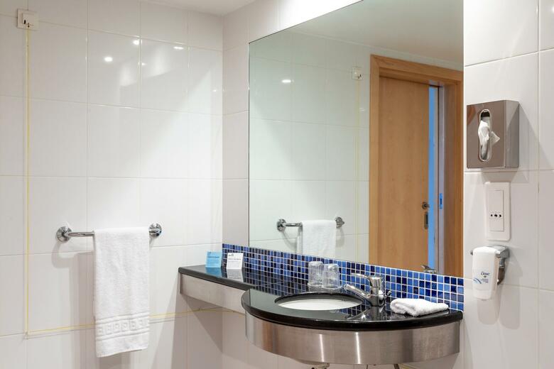 Holiday Inn Express Lisbon - Oeiras, An Ihg Hotel