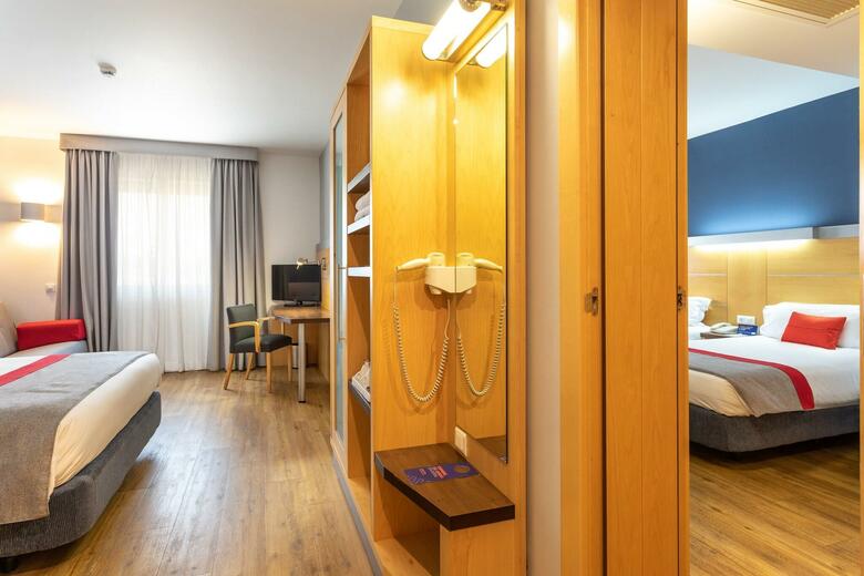 Holiday Inn Express Lisbon - Oeiras, An Ihg Hotel