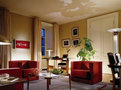 Hotel Elephant