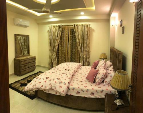 3 Bedrooms Luxury Apartment