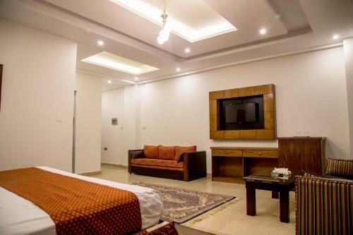 Grand Islamabad Hotel