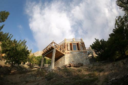 Hotel Mountain Story