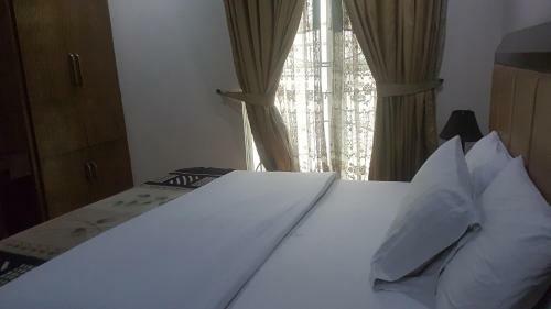 Midtown Hotel