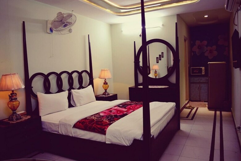 Hotel Raywal Executive Suites