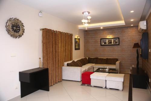 Hotel Safari Club 4