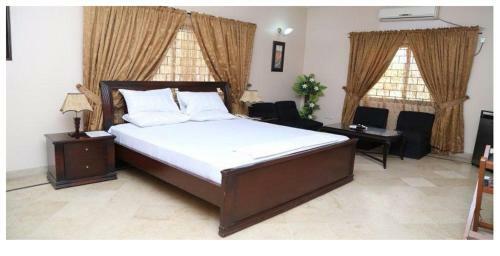Hotel Luxury Inn