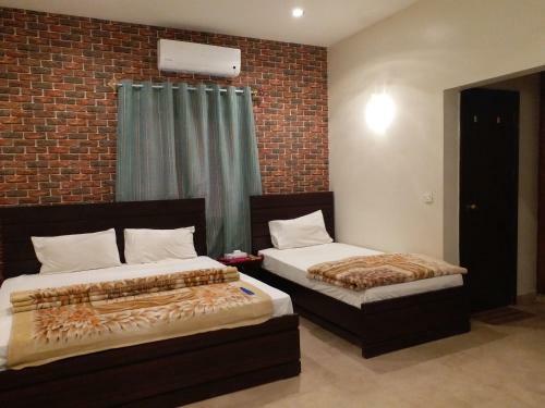 Hostal Hotel Elegant Palace