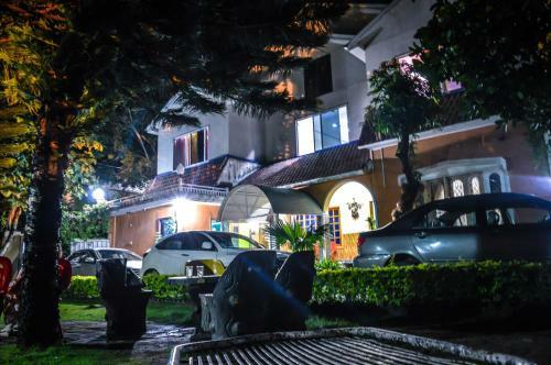 Hostal Hotel Kashmir Lodge
