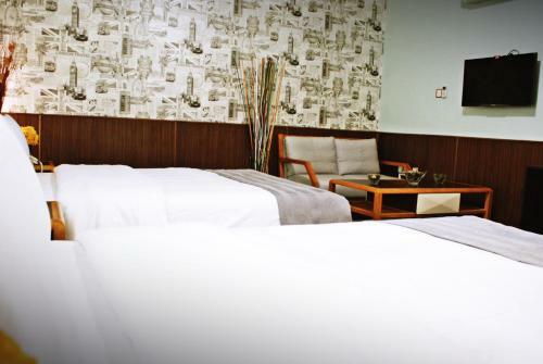 Weekend Hotel & Apartments