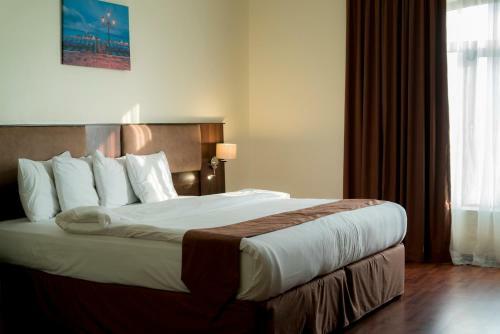 Weekend Hotel & Apartments