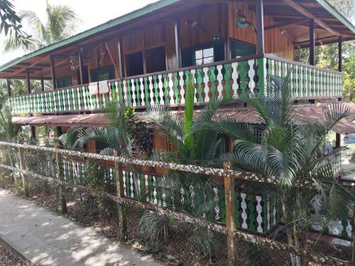 Hotel Alojamiento Rio Sabalo, Chocano