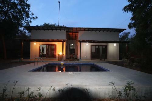 Villa Casa Boom!!