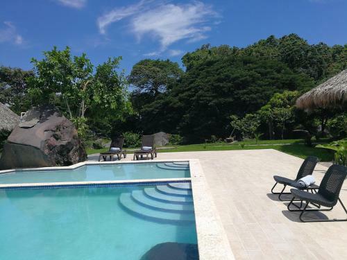 Hotel Manku Lake Paradise