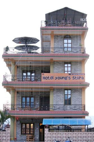 Hotel Young's Stupa