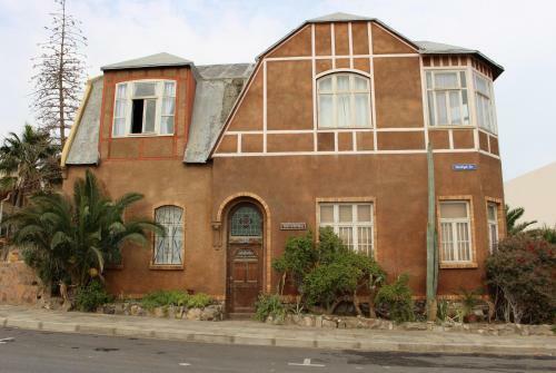 Hostal Tranquility Guest House